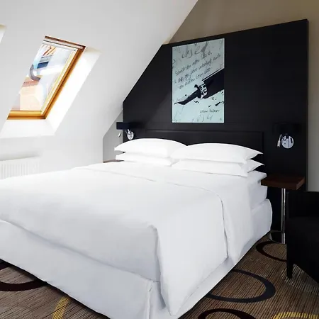 Sheraton Pelikan Hotel 4*